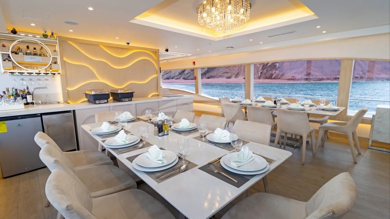 DINNING ROOM