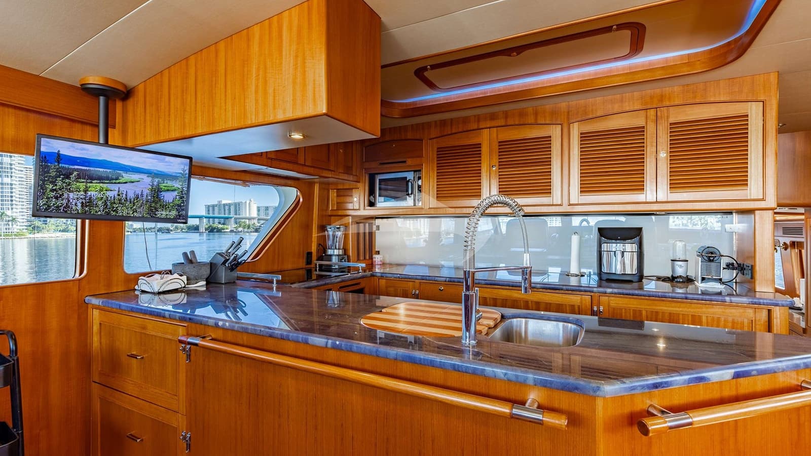 VIRGINIA SEA, photo from the yacht portfolio 15
