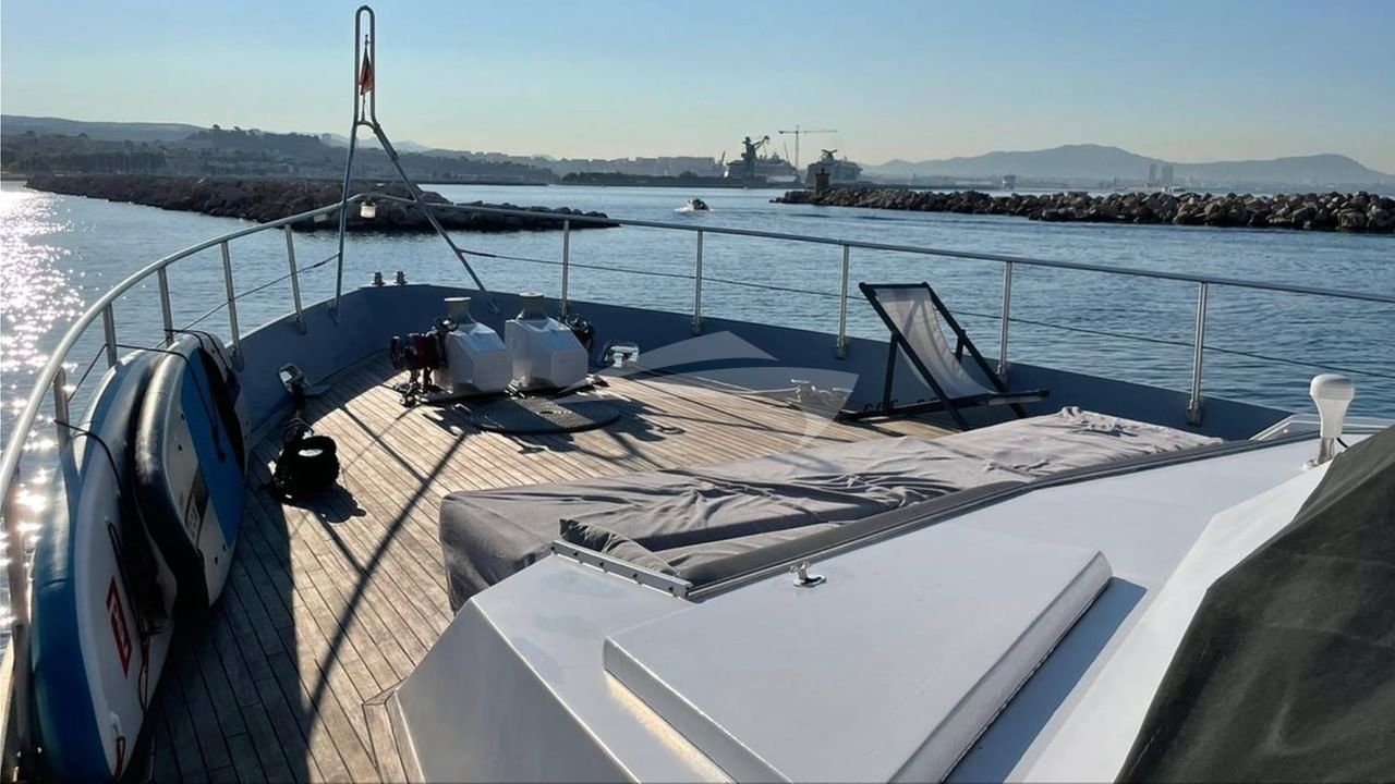 SEA_SEVEN_Admiral_25_yacht_charter_005