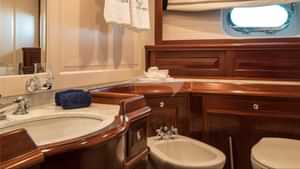 IRELANDA - Guest Bathroom