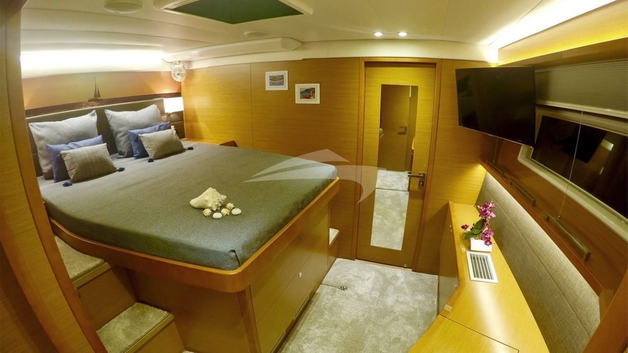 Double Cabin