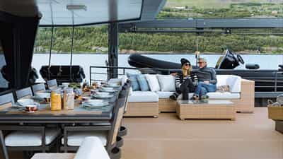 C-deck dining and lounging