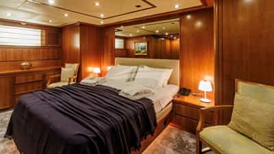 Double Cabin