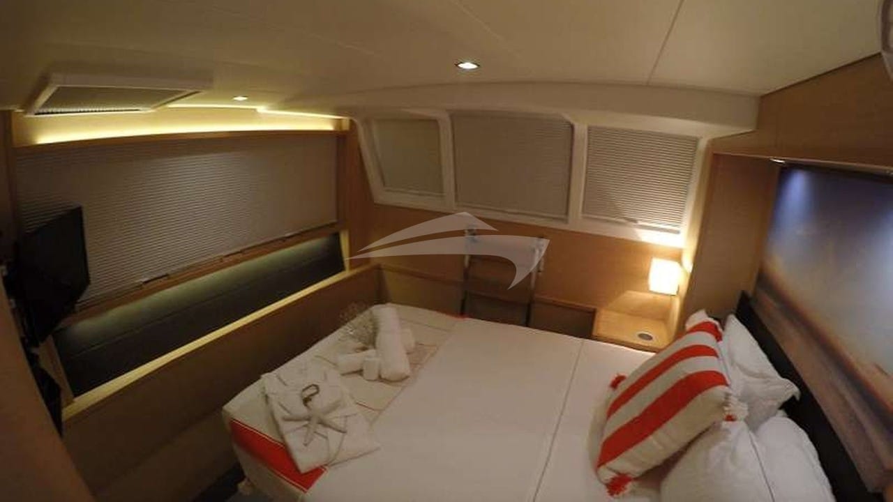 Queen size cabin