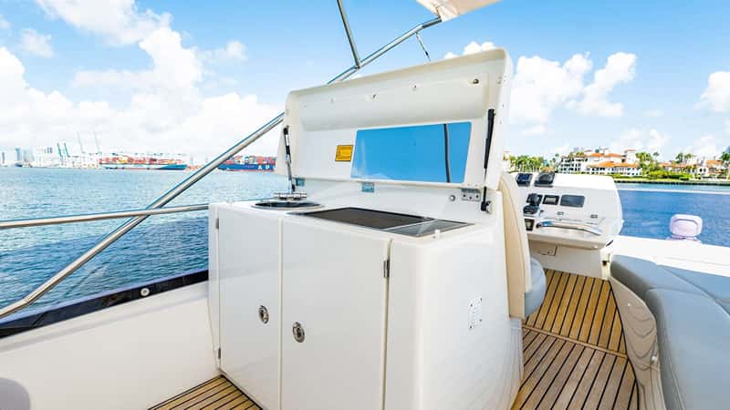WHISKY AND WAVES 16m motor yacht charter, photo 10