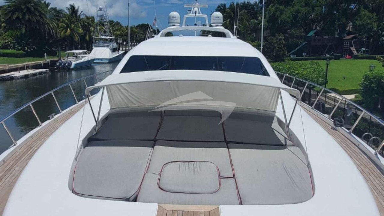 Bow Cabana