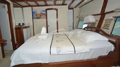 master Cabin