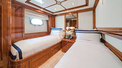 Twin Cabin