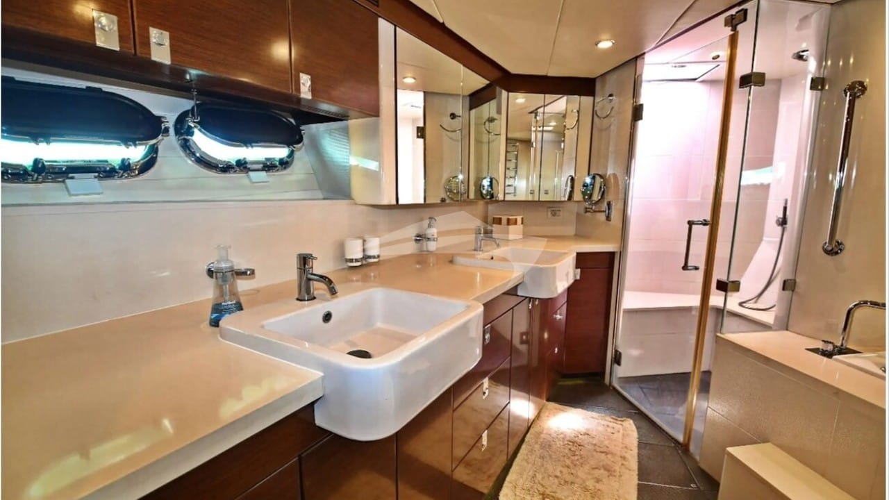Master Ensuite