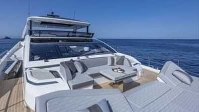 Foredeck Seating