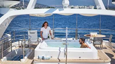 Deck Jacuzzi