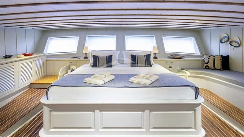 CAUSTIC 40m motor yacht charter, photo 7