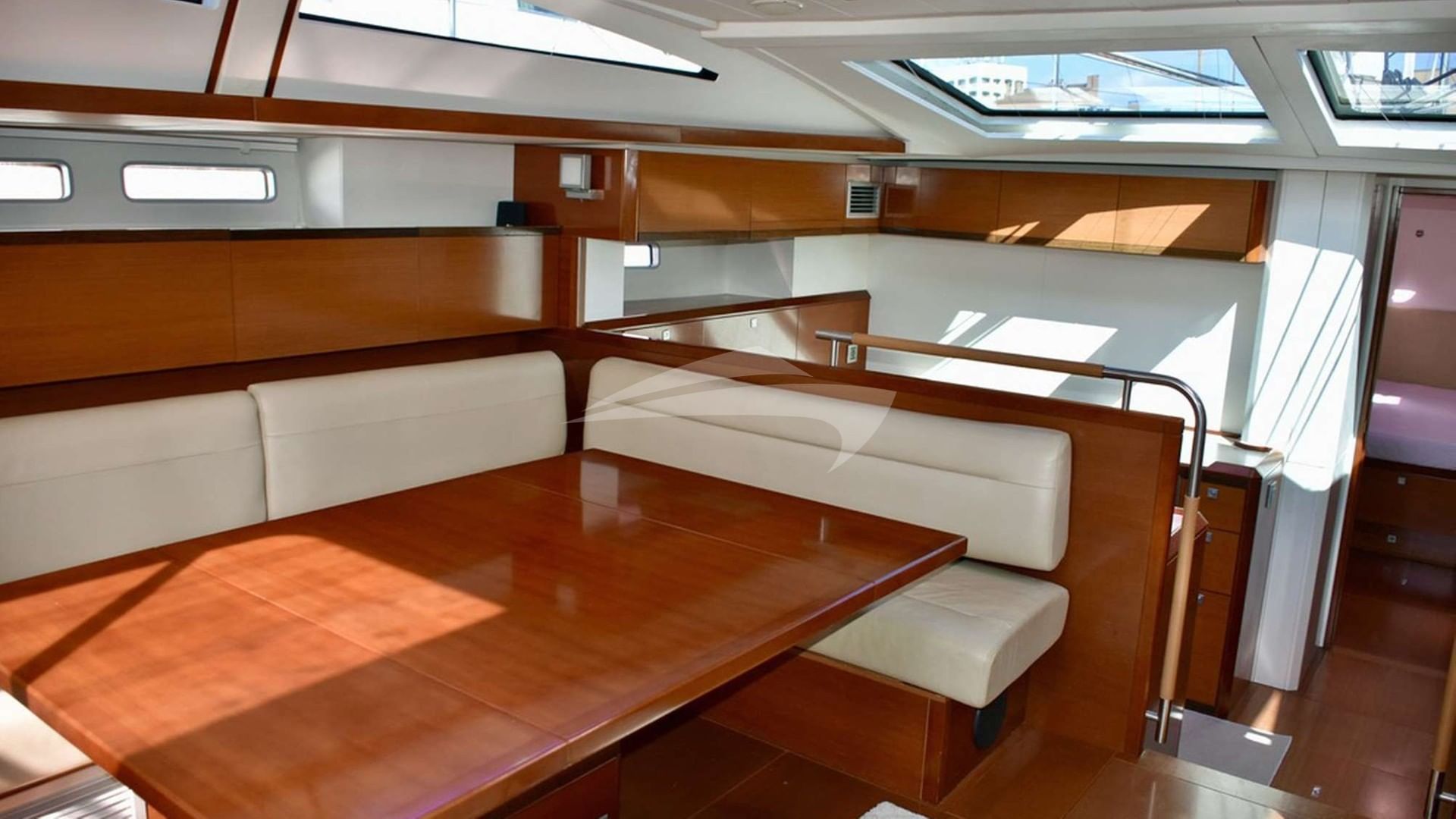 Bright and Sunny Interior Dining