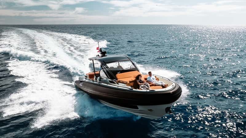 R.M.F 52m motor yacht charter, photo 8