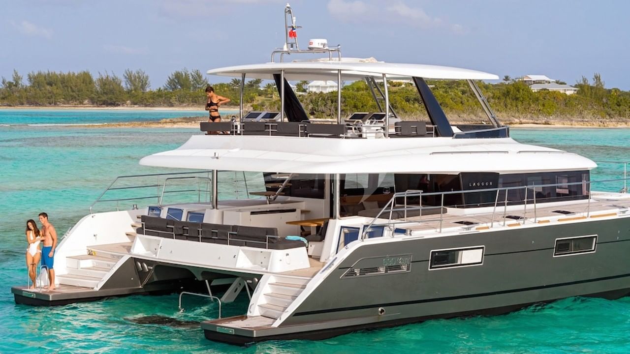 Swim right from the stern