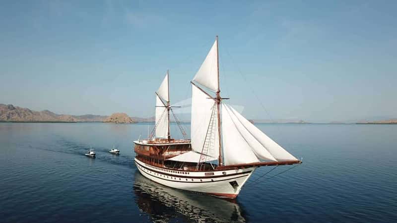 PRANA BY ATZARO 55m motor yacht charter