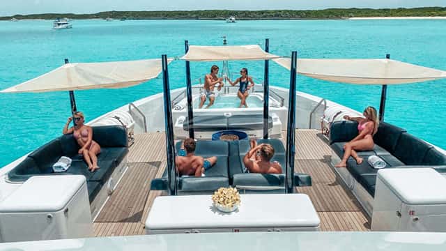 OCULUS yacht charter photo 5