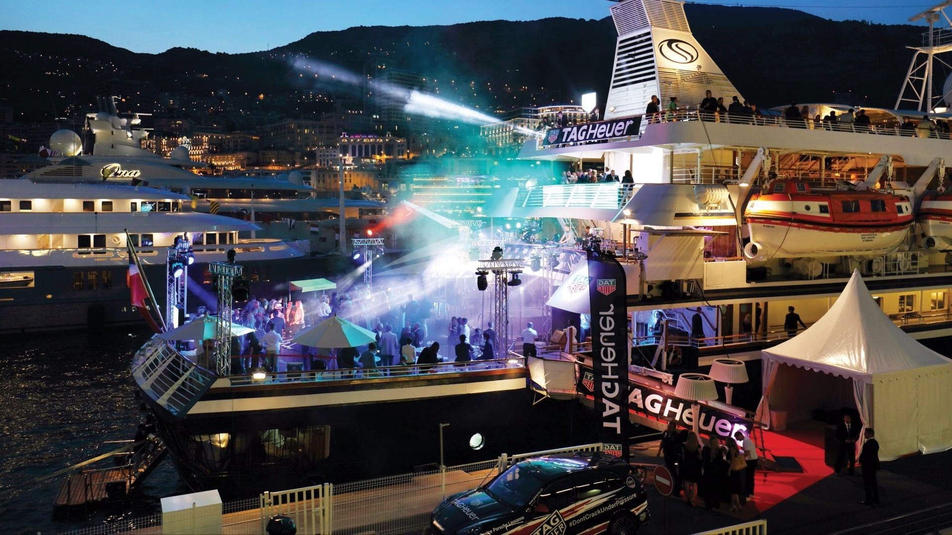 SeaDream - Ideal as a docked hotel & product launc