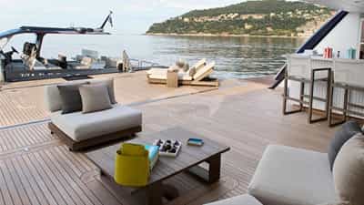 Aft platform