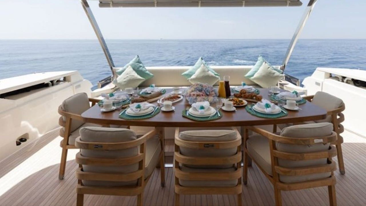 Deck Dining