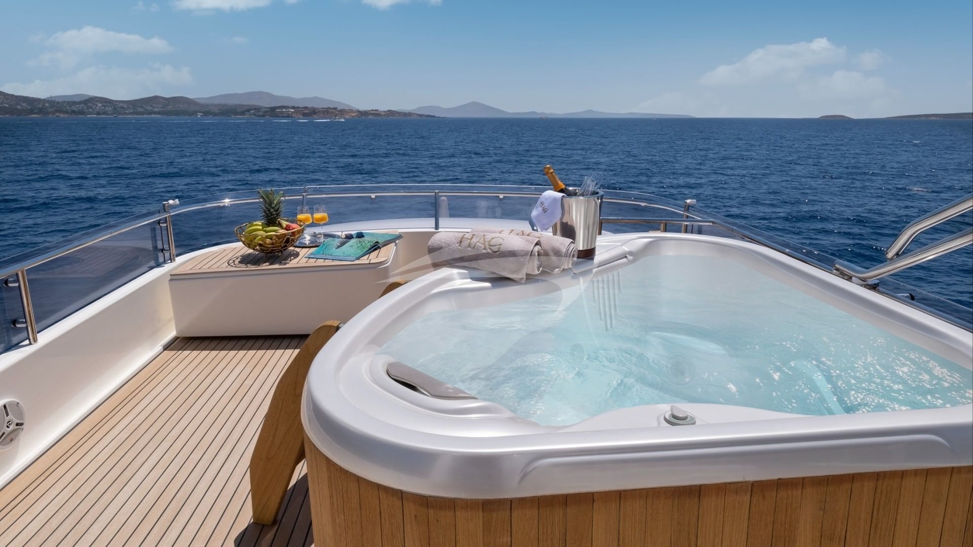 Deck Jacuzzi