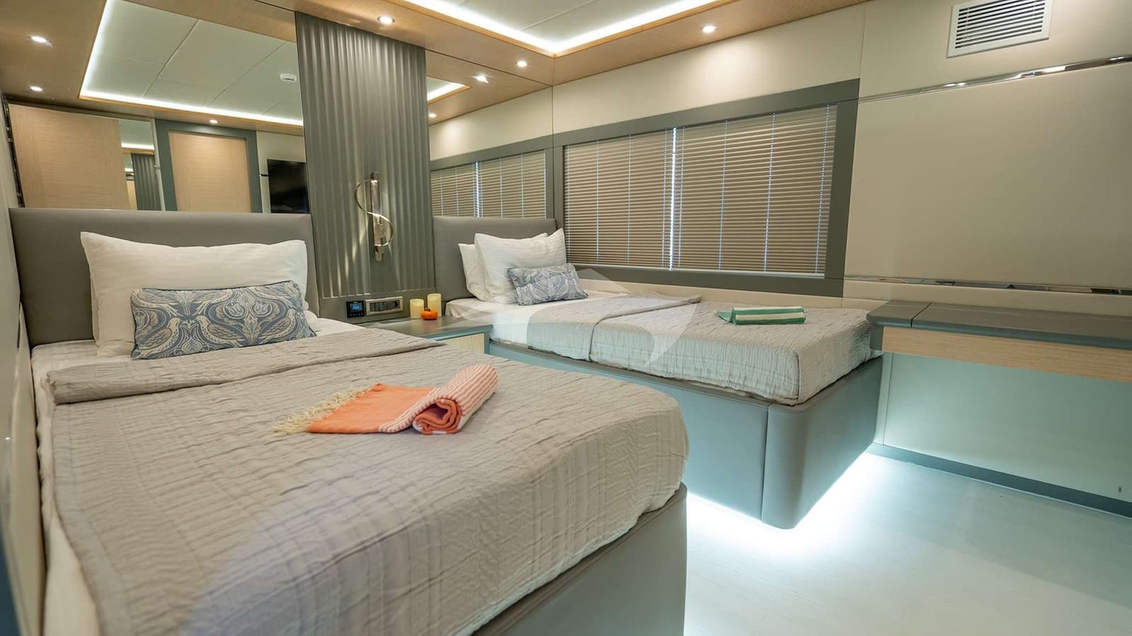 LAVIN, photo from the yacht portfolio 15