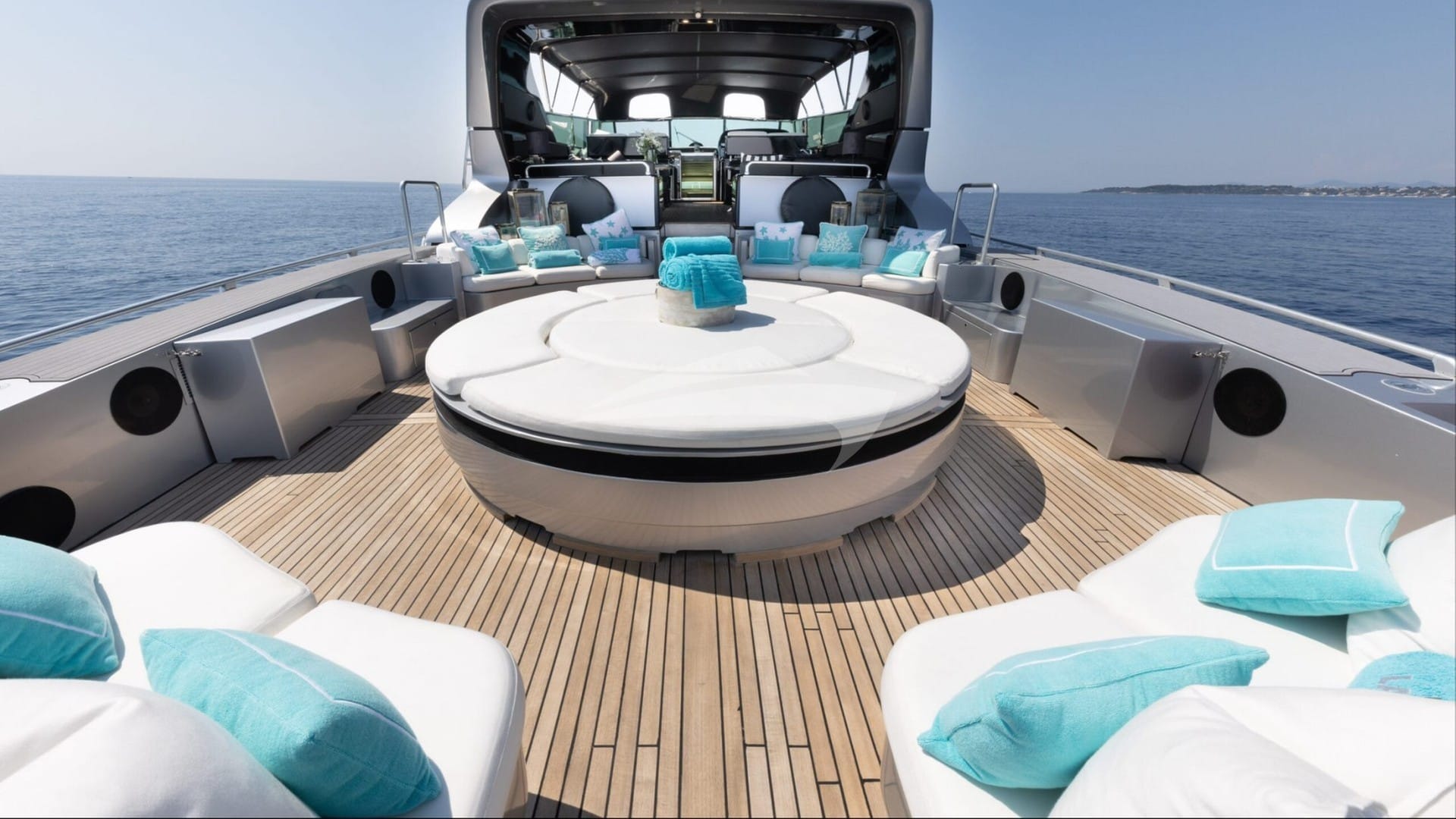 Aft Deck Seating