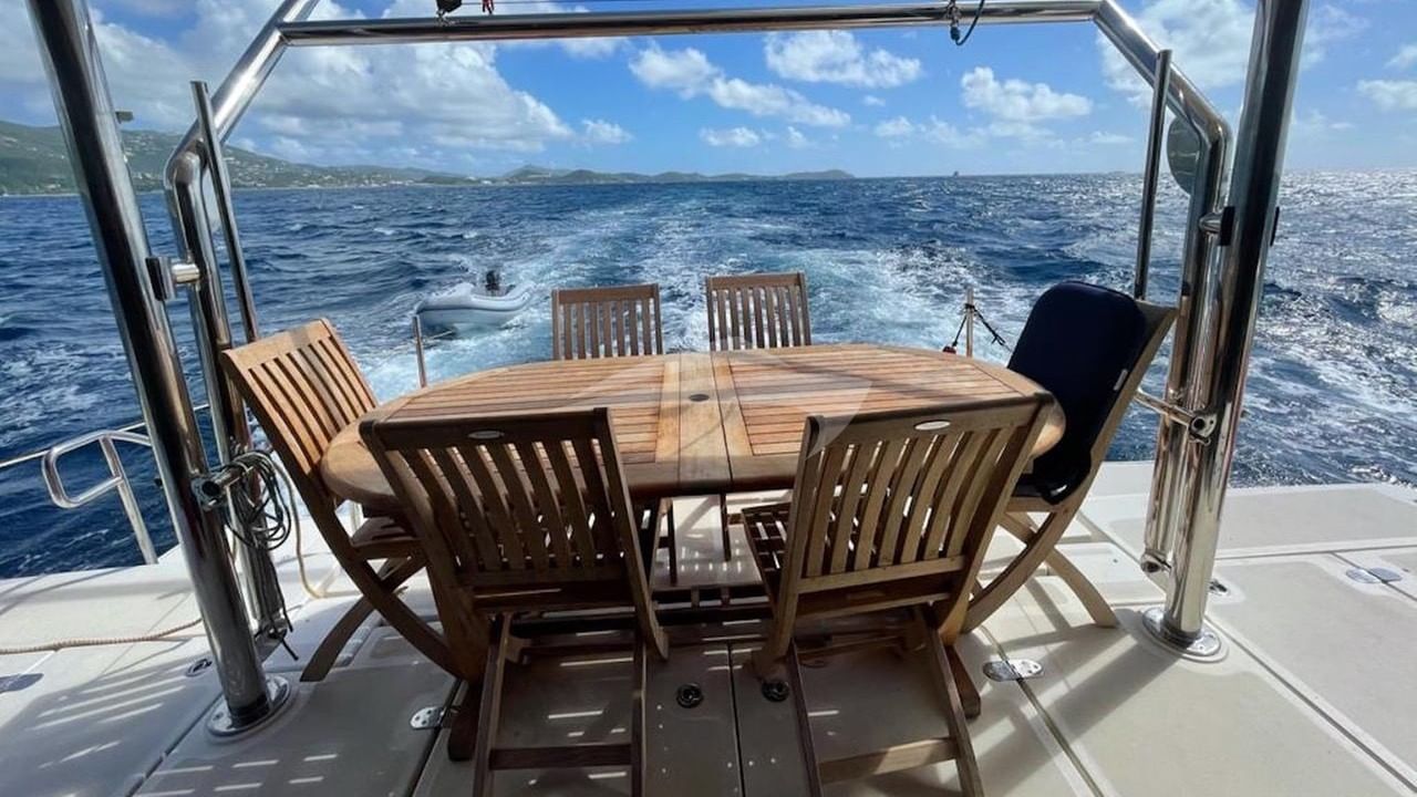 Aft deck seating and dining.