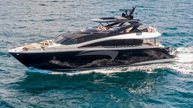 GOLDEN OURS 26m motor yacht for charter
