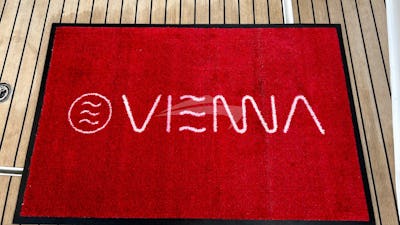 Charter Yacht VIENNA - welcome aboard!