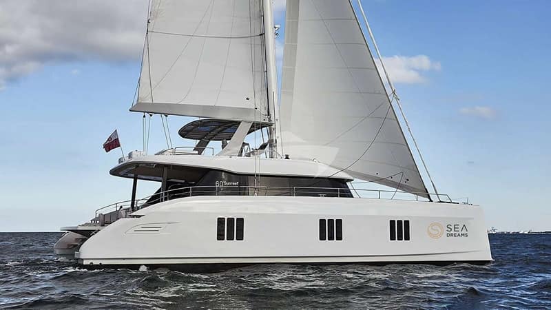 SEA DREAMS, Sail