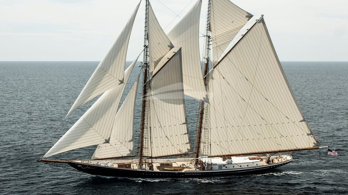 COLUMBIA Yacht for Charter