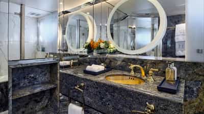 Twin Cabin Bathroom