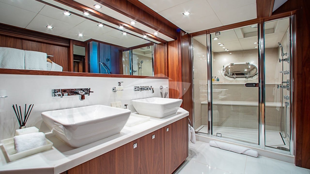 Master ensuite