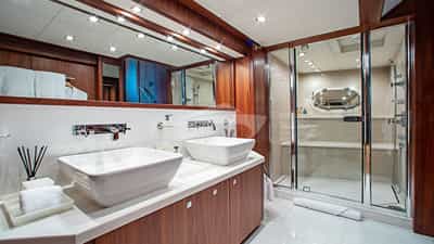 Master ensuite