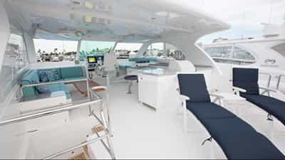 Spacious flybridge lounging area & helm