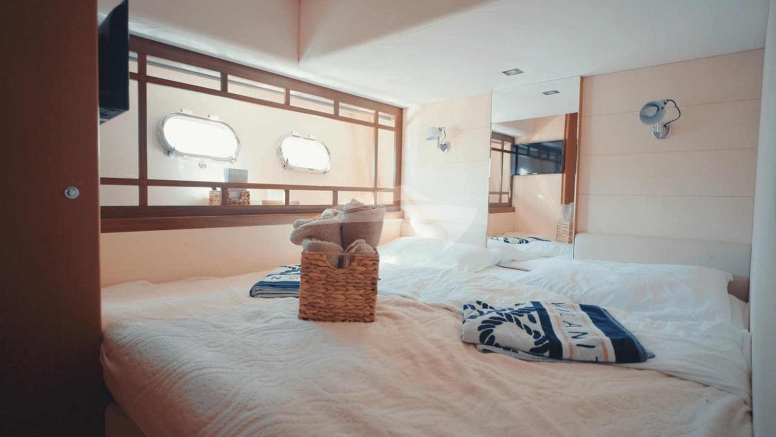 LINNETT, photo from the yacht portfolio 11