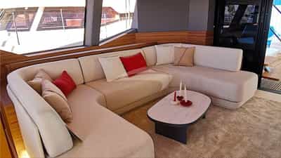Saloon seating