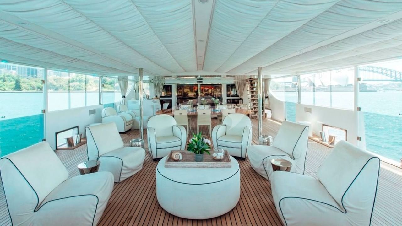 Aft Deck Seating