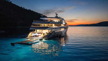 QUEEN ELEGANZA 49m motor yacht charter, photo 9
