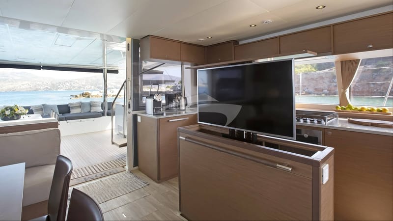 Saloon TV