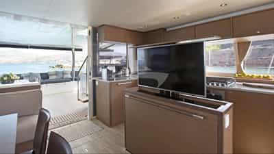 Saloon TV