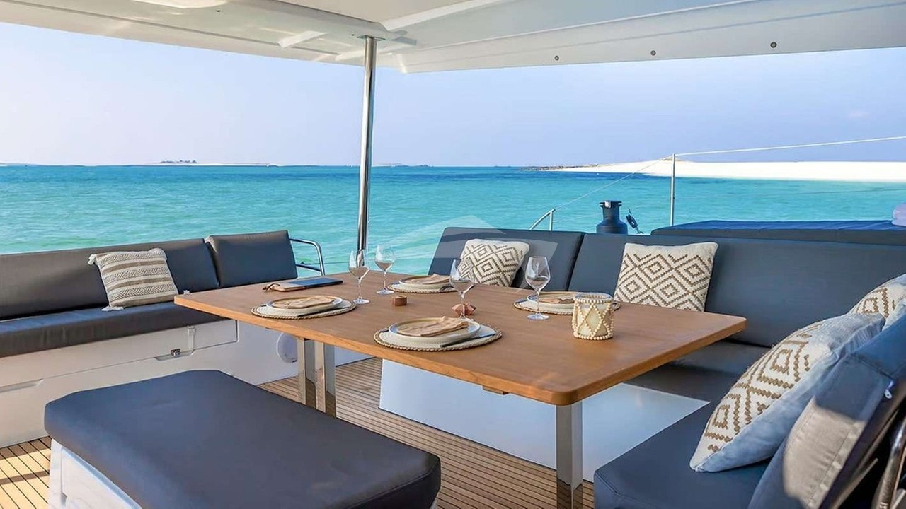 Deck Dining