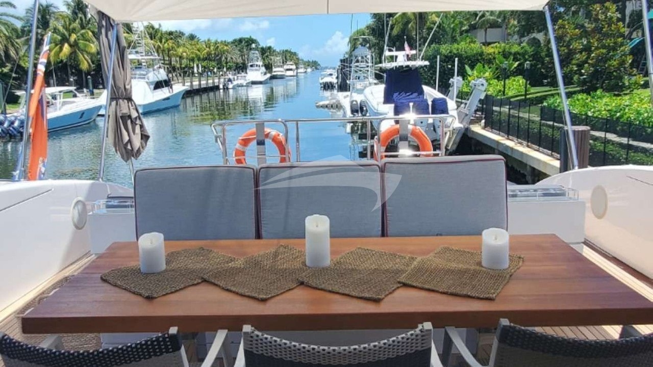 Stern Table