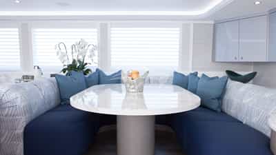Country Kitchen Settee