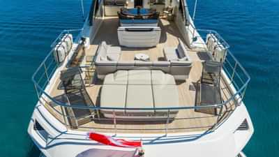 Flybridge aft