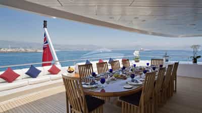 Al Fresco Dining