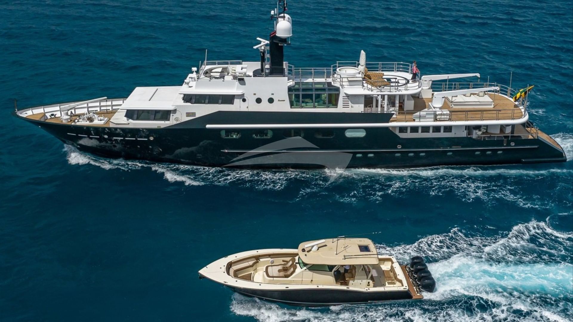 HIGHLANDER and Tender