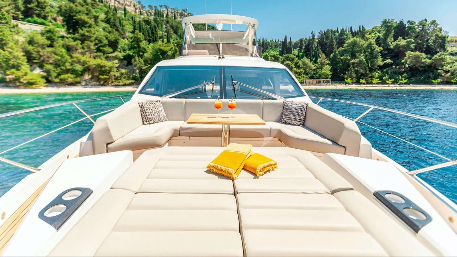 HIDEAWAY, photo from the yacht portfolio 12
