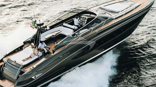LARGO 20m motor yacht for charter